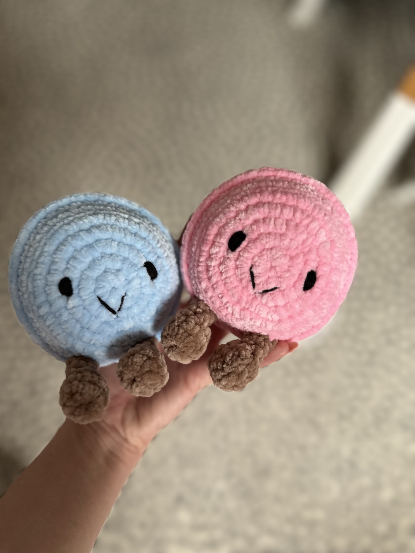 Crochet macaroon